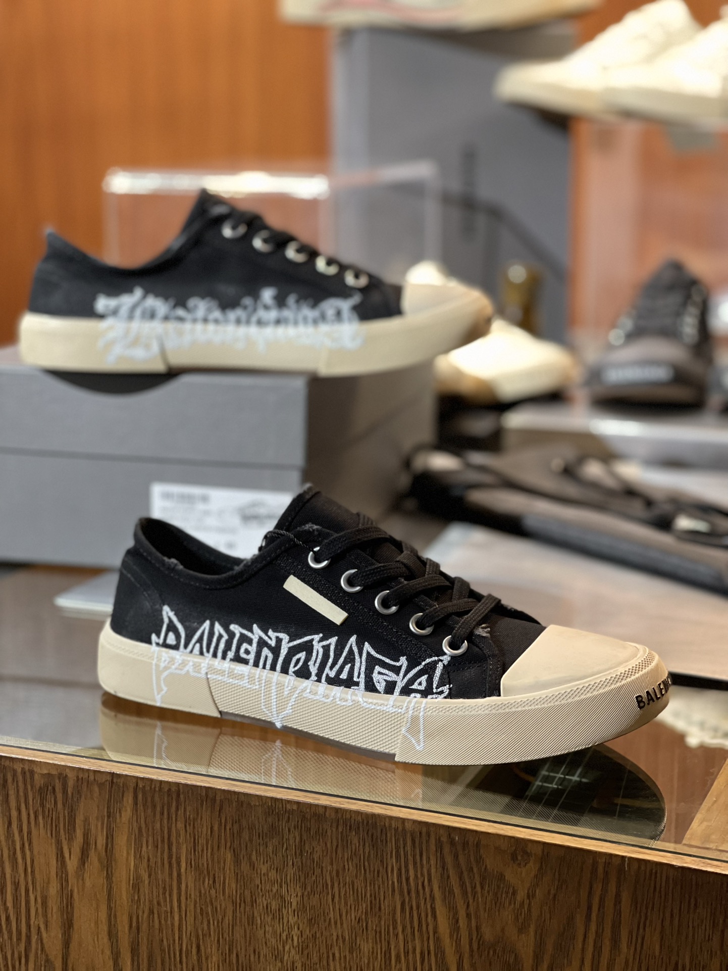 Balenciaga sz38-45 h0501