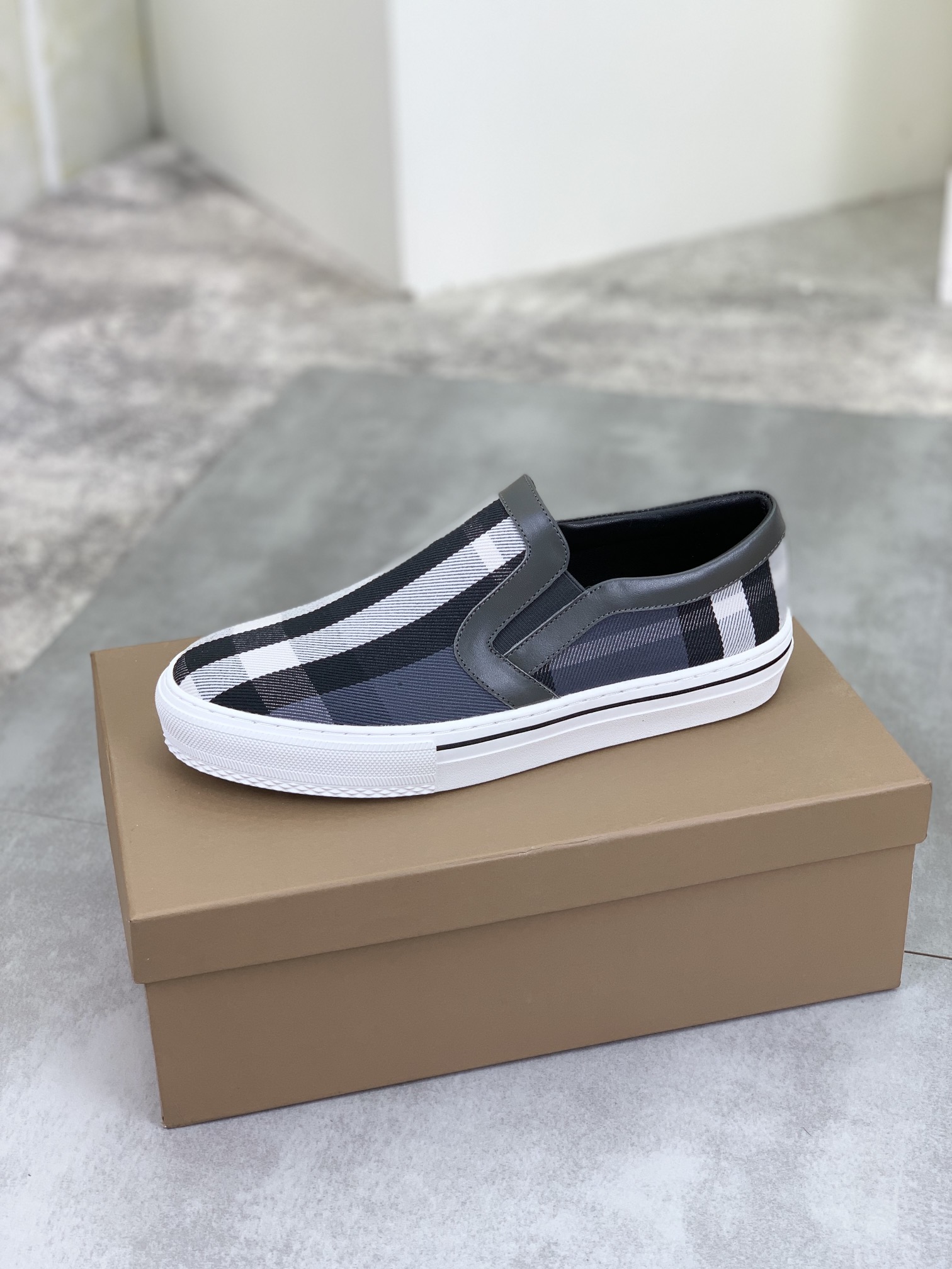 Burberry sz38-44 h0604