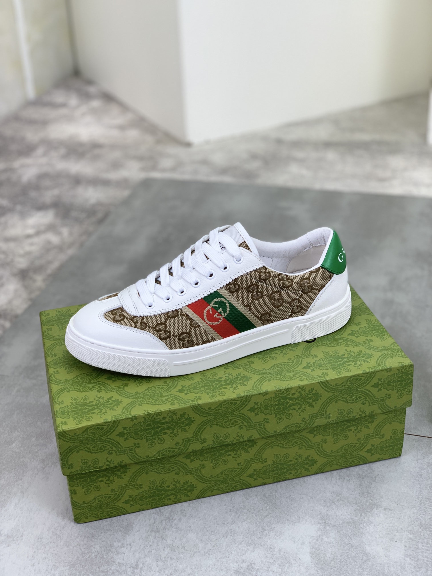 Gucci sz38-44 h0610
