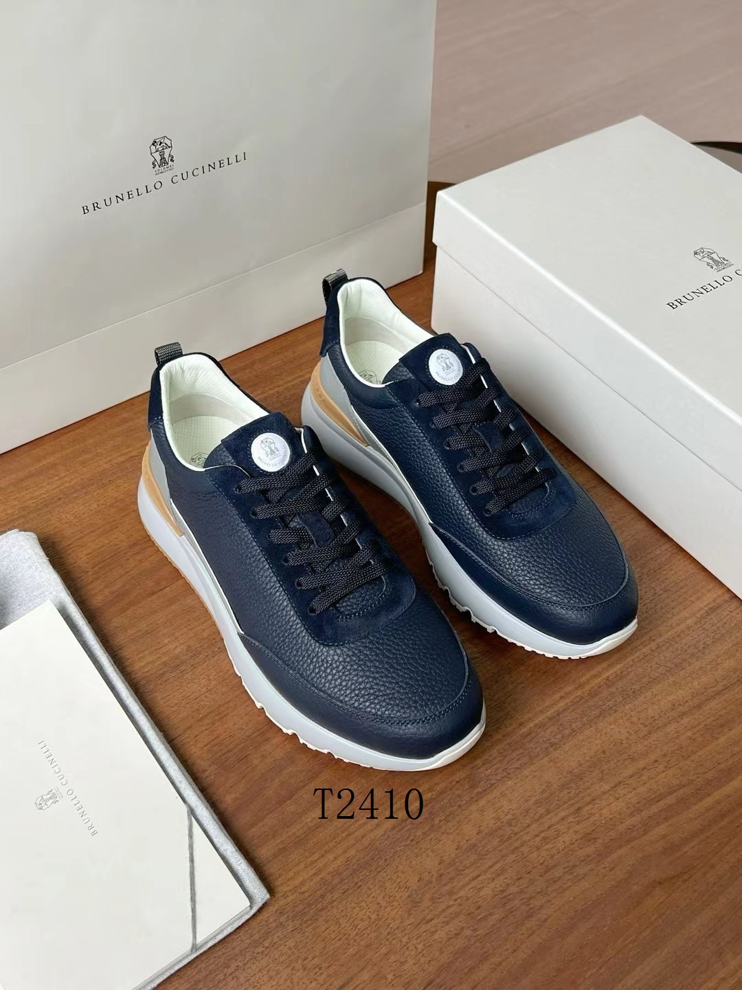 Brunello Cucinelli еͰЬ 0822