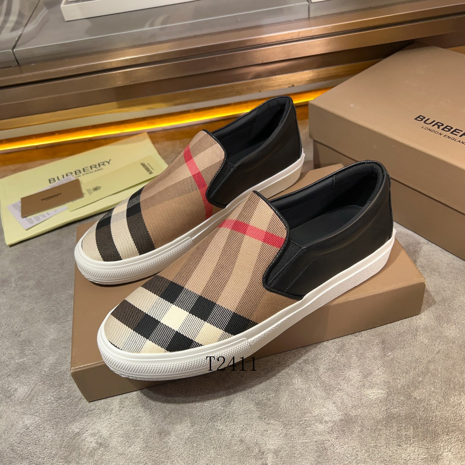 Burberry sz38-45 h1106