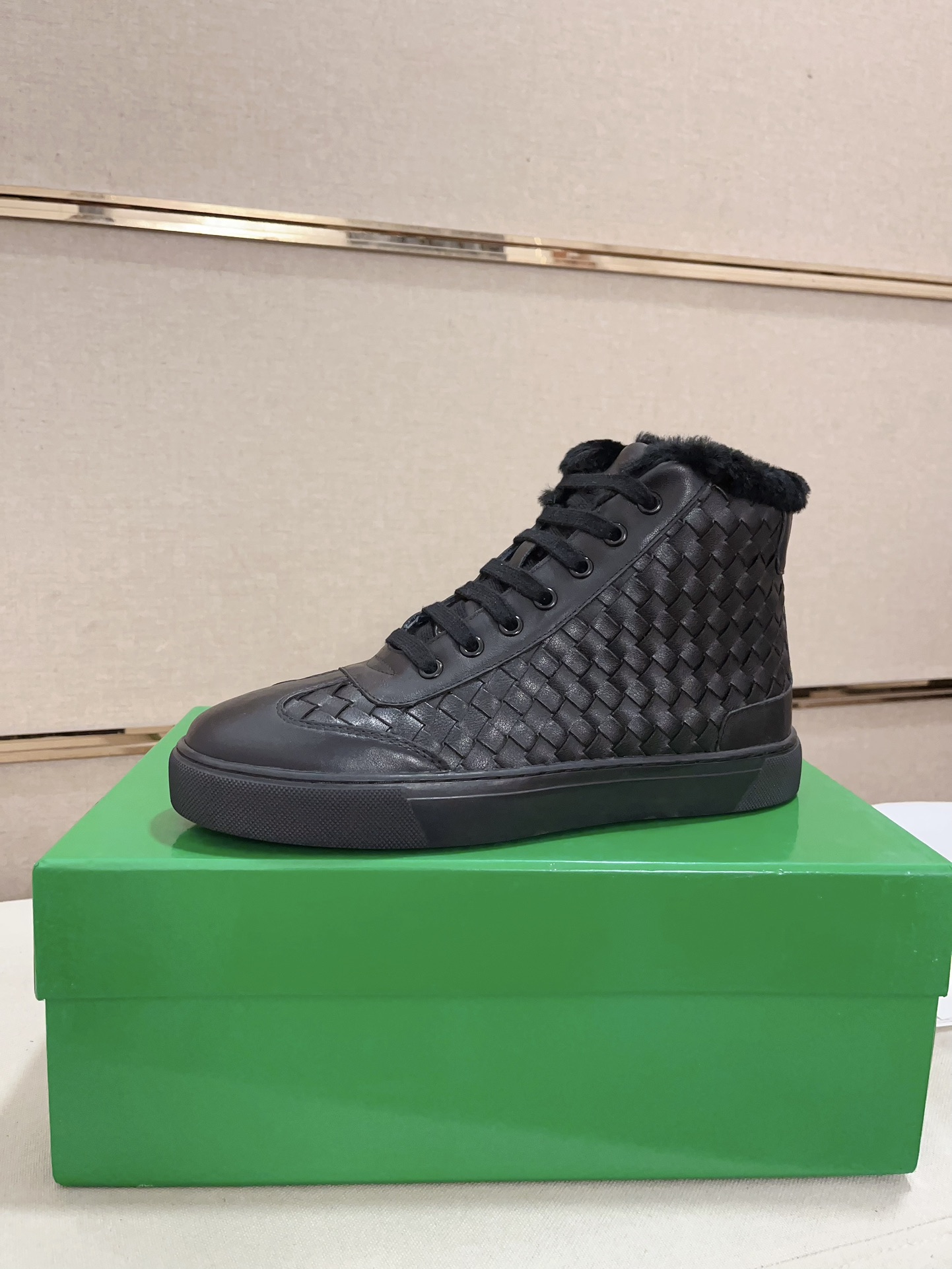 2024 Bottega Veneta High Cut Shoes 1211