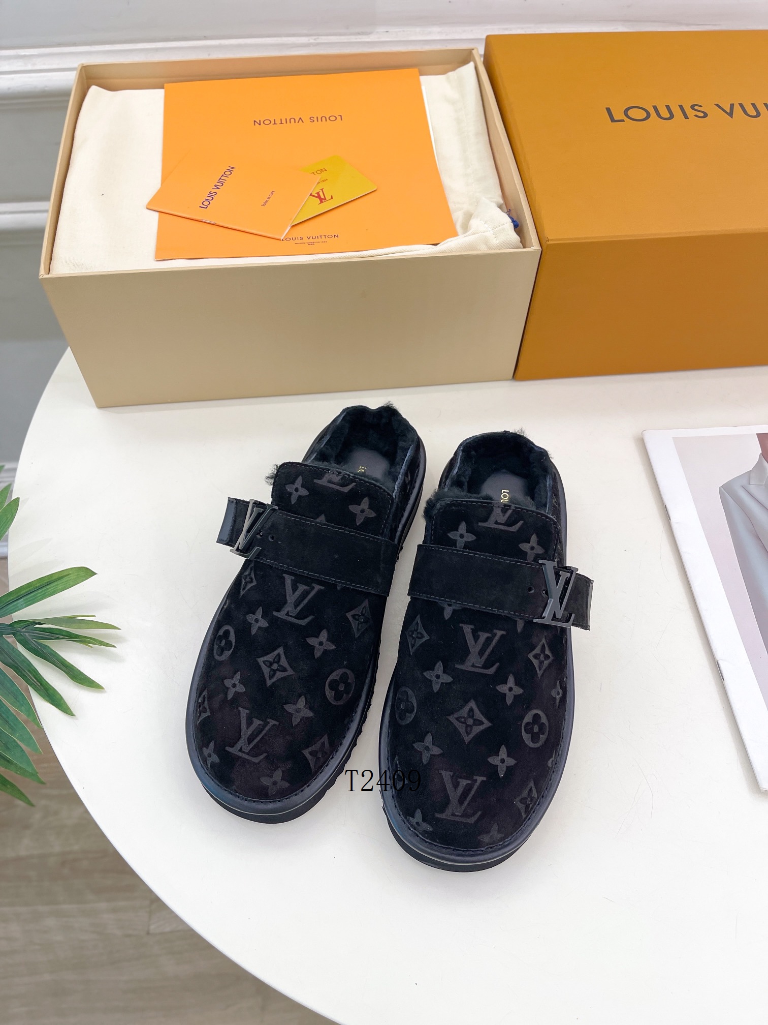 LV Half Slippers 0304