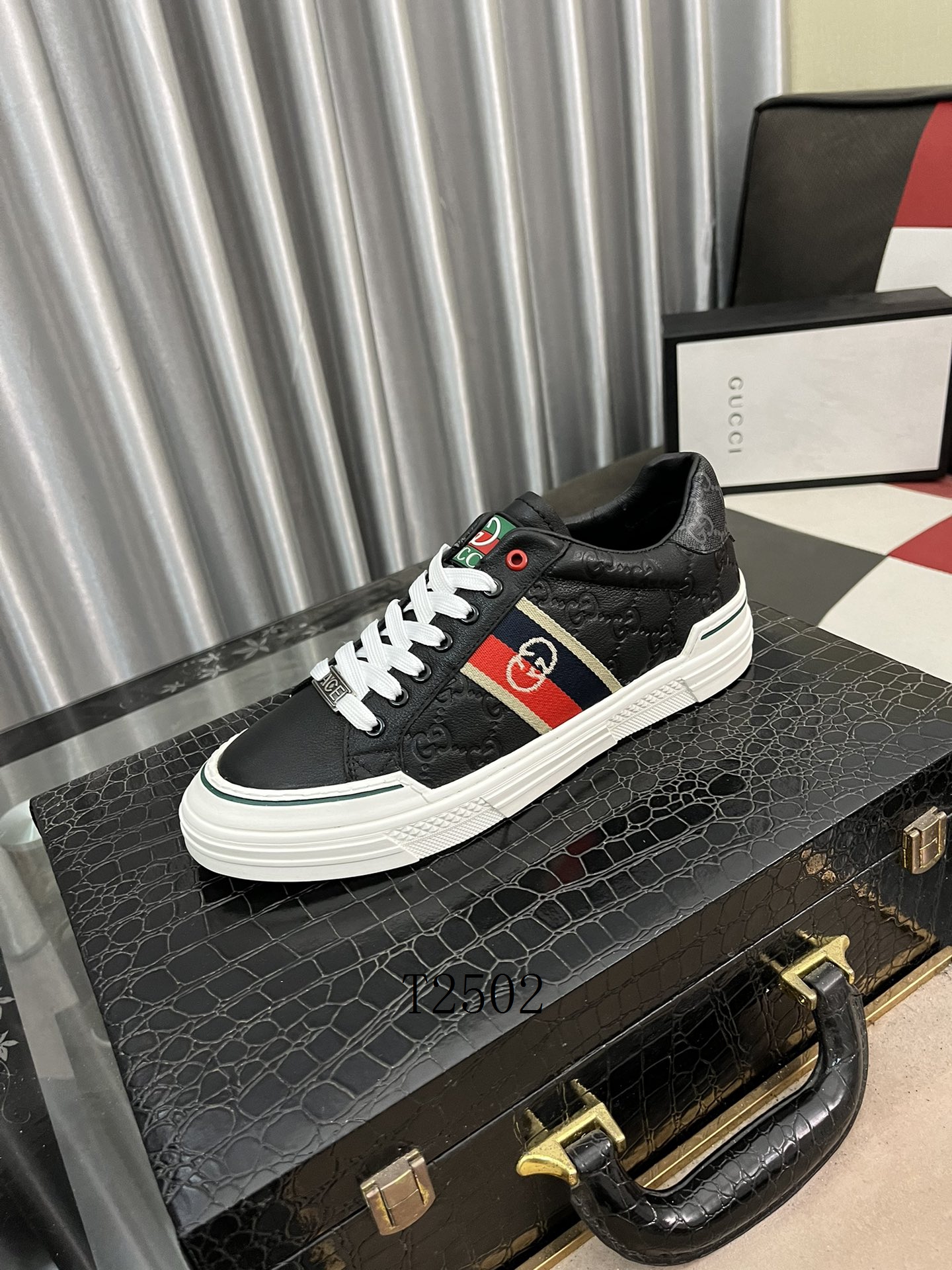 Gucci sz38-44 h0208