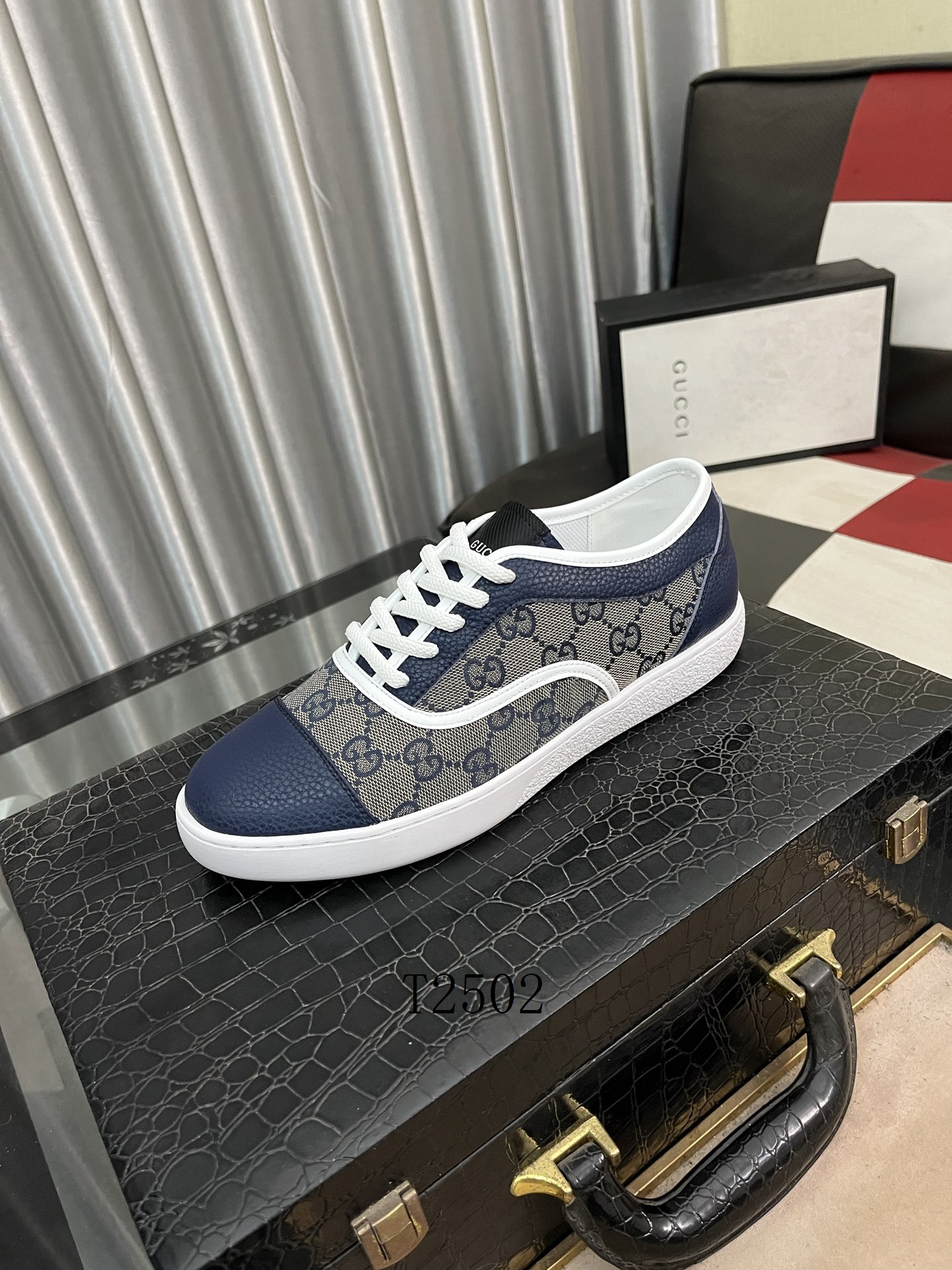 Gucci sz38-44 h0211