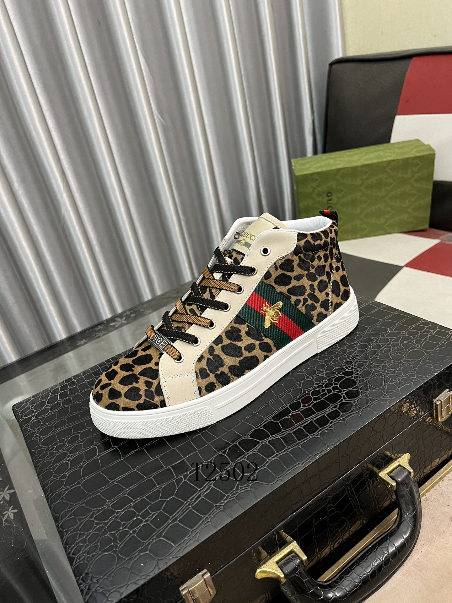 Gucci sz38-44 h0201