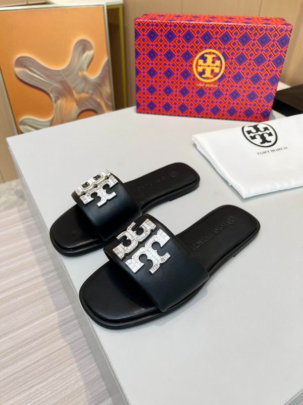 2025 Tory Burch  ŮЬ 0513