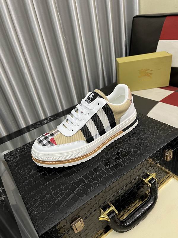 Burberry sz38-44  hnh0509