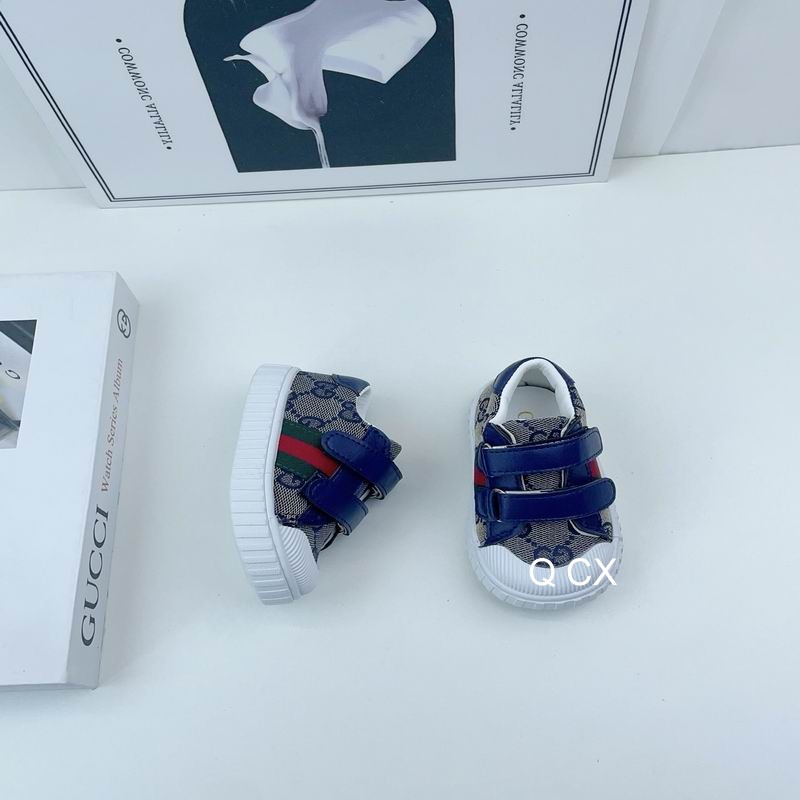 Gucci sz21-28 CX0705