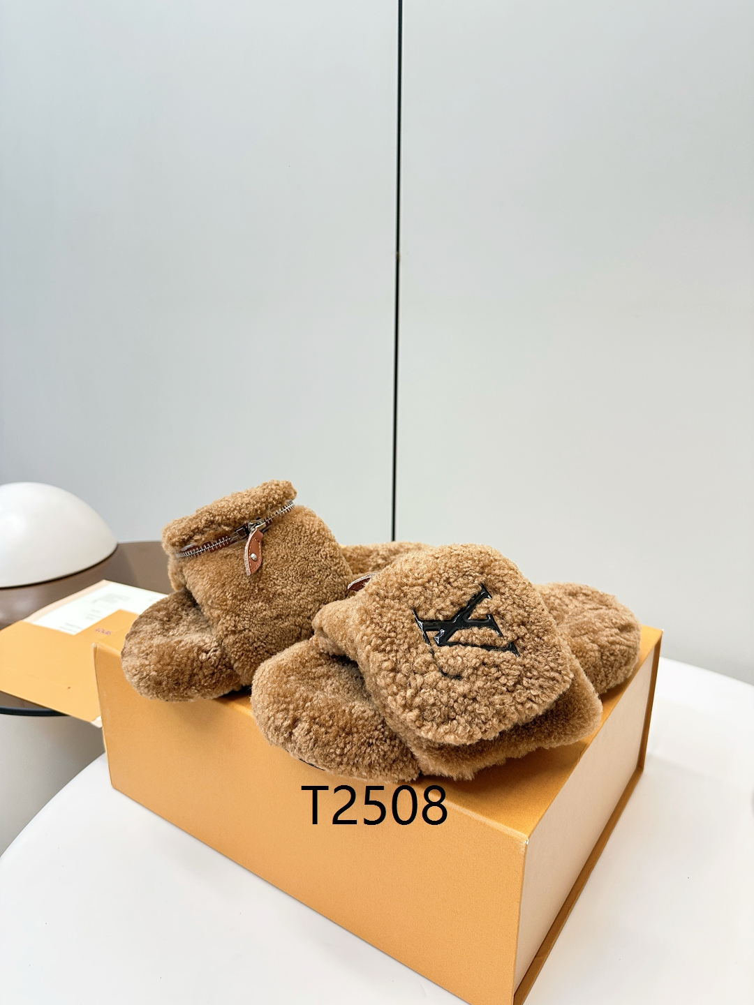 LV shoes 35-41 h0802