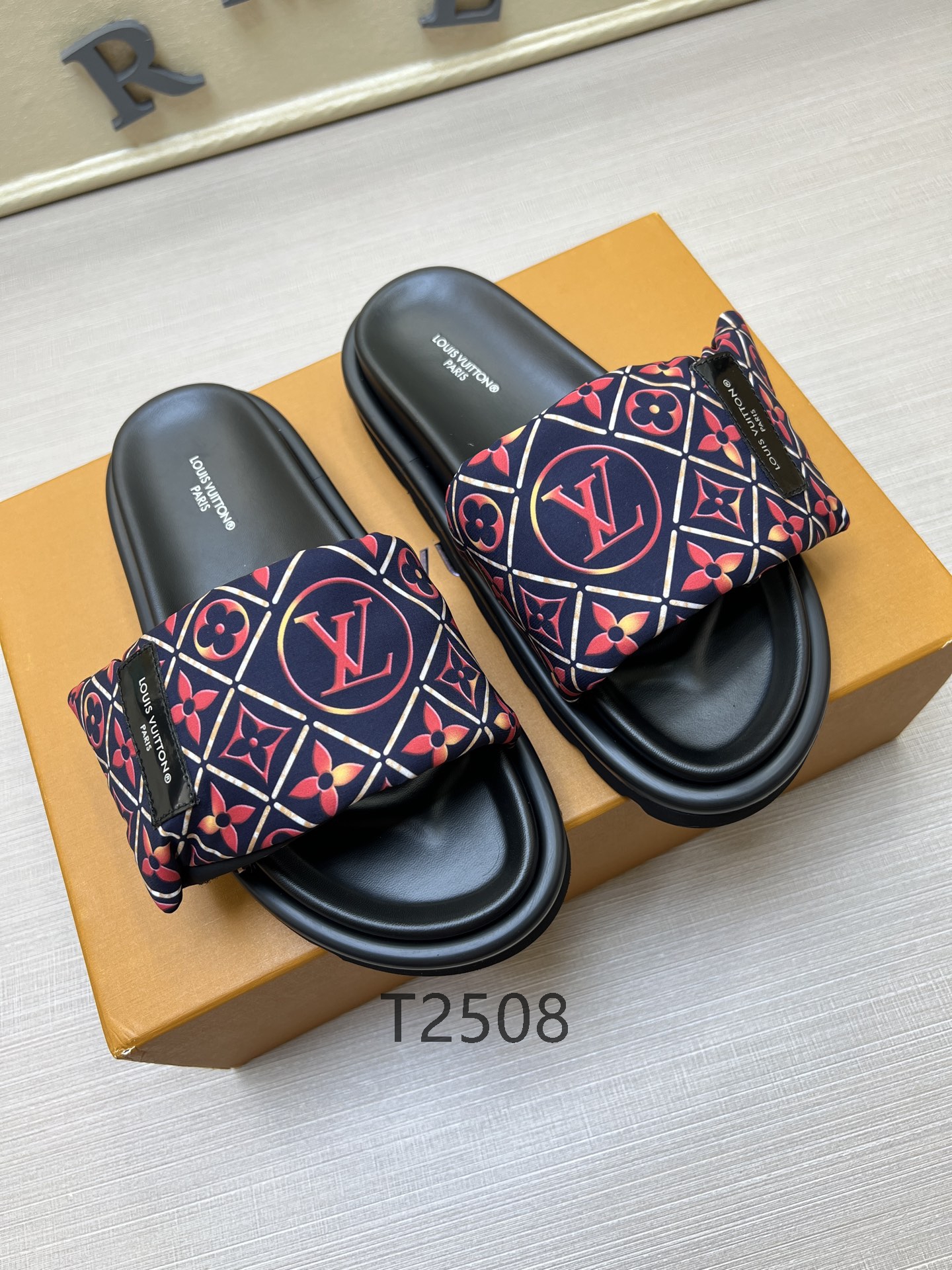 LV shoes 38-46 h0806