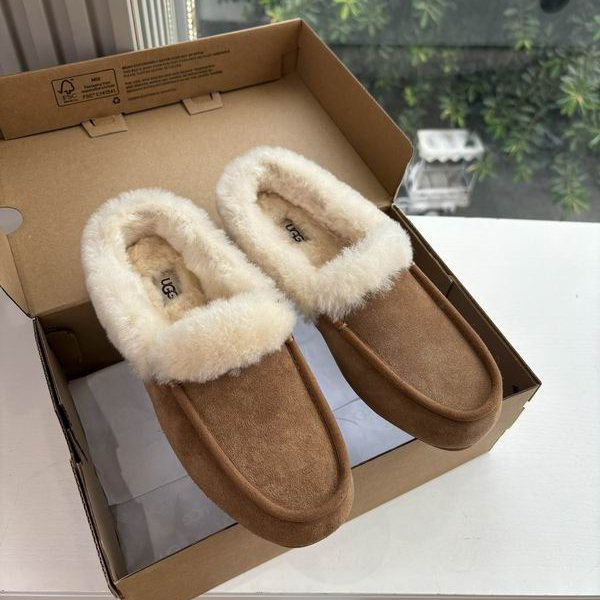 UGG sz35-40 HX0906
