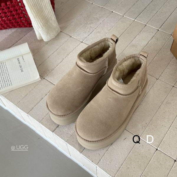 UGG sz35-40 GDT1116