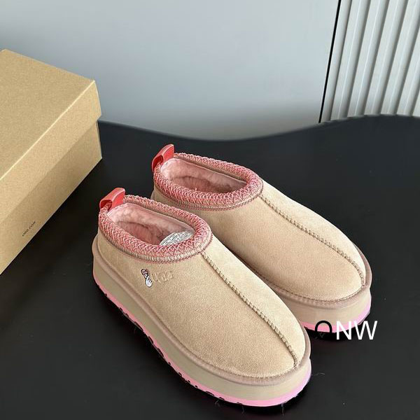 UGG sz35-40 N1137