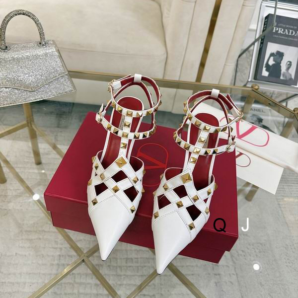 New shoes 0324d