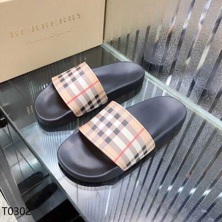 Burberry ŮЬ 0822